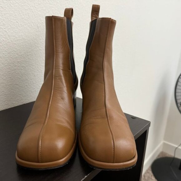 Squared Toe Chelsea Boots - Picture 4 of 8